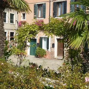 Sestiere Dorsoduro, A Due Passi Da Zattere Apartament